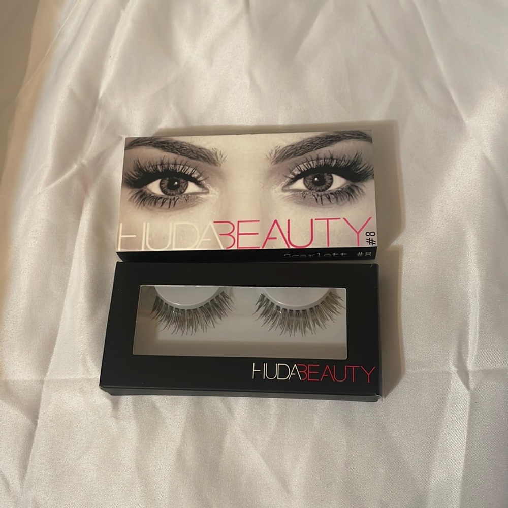 HUDA BEAUTY EYELASH SCARLETT #8